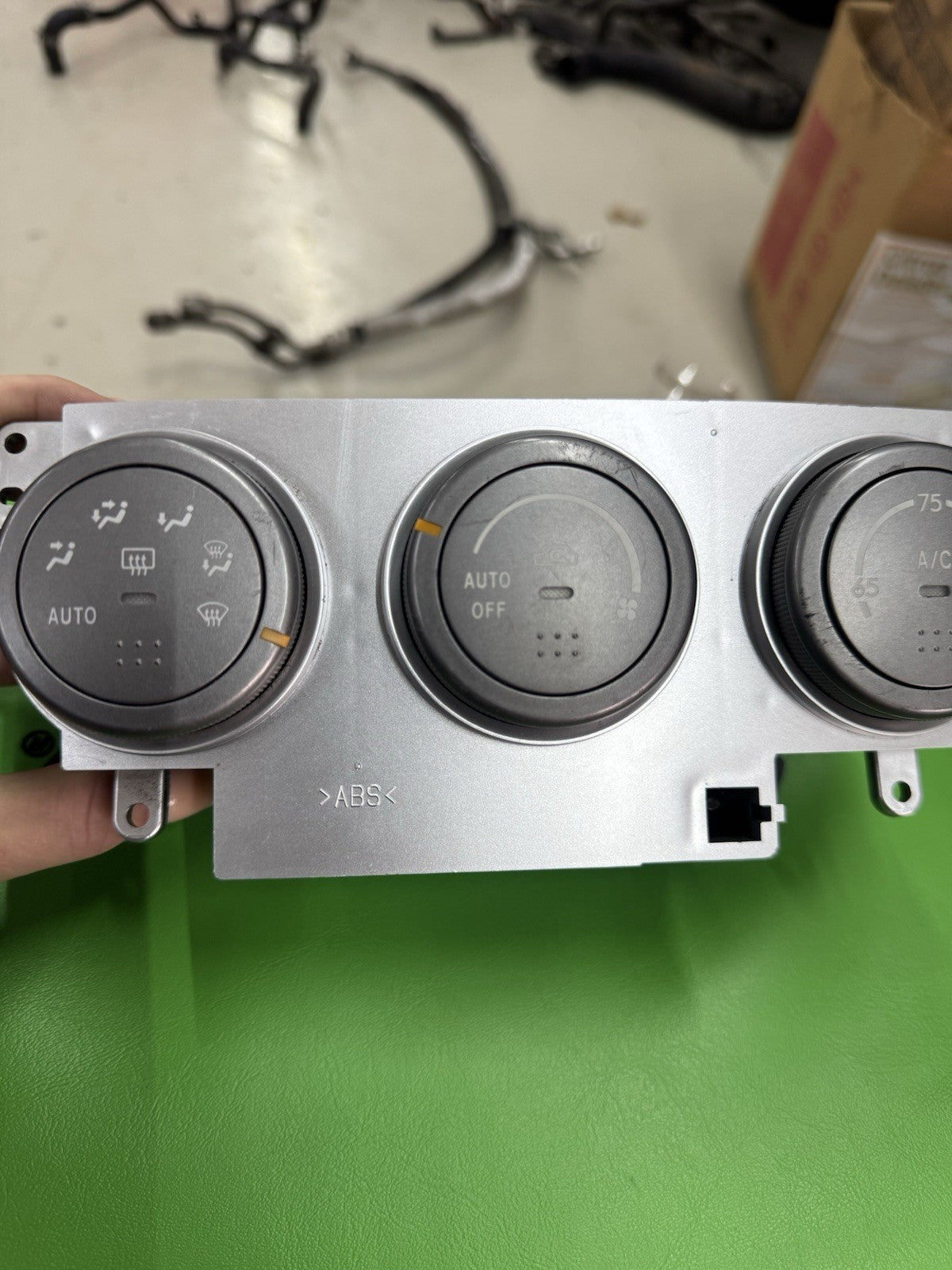 2007 subaru impreza heater control  72311fe090 A0200068A03001