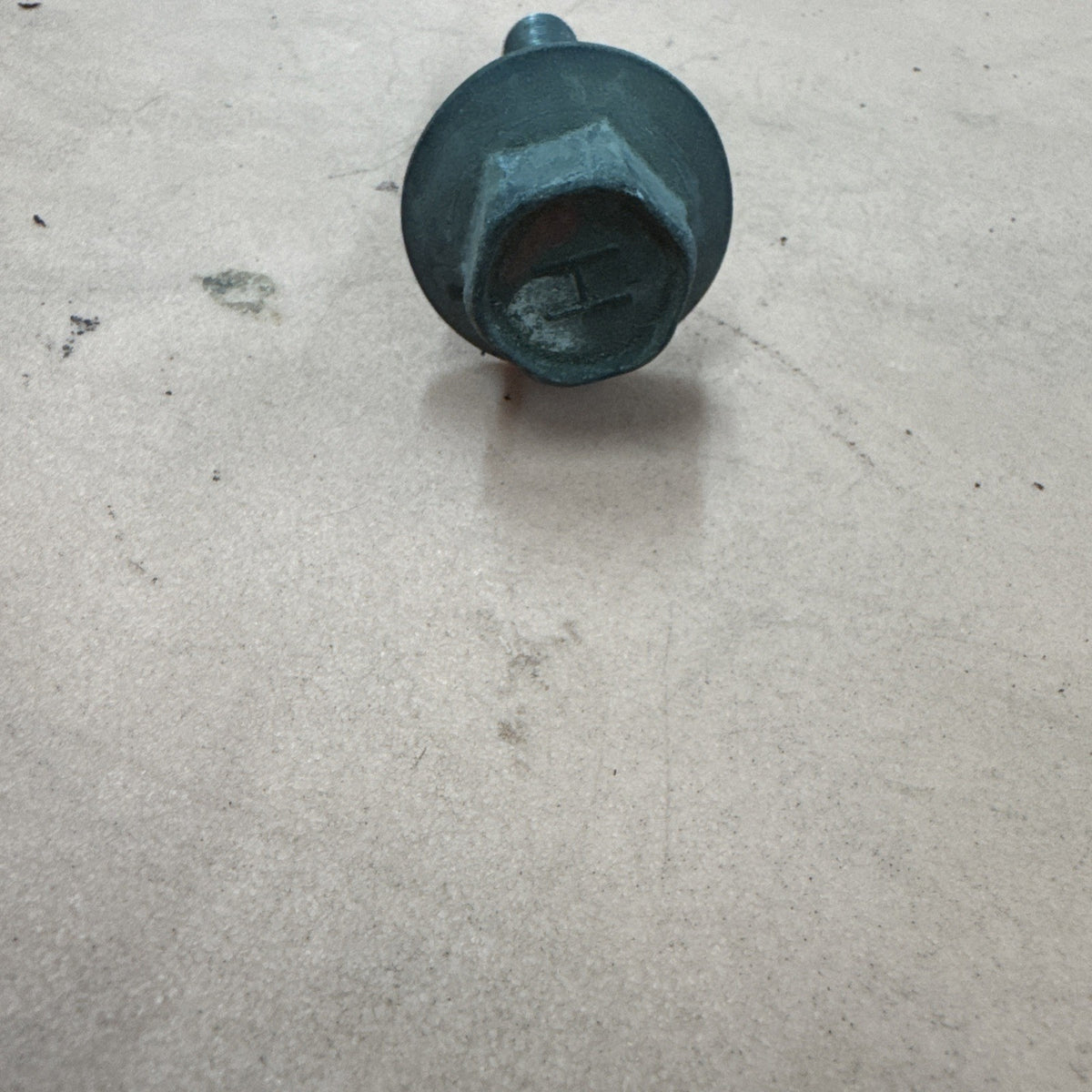 Subaru Forester Engine Harmonic Balancer Bolt 2.5L Crank Shaft OEM 11-13