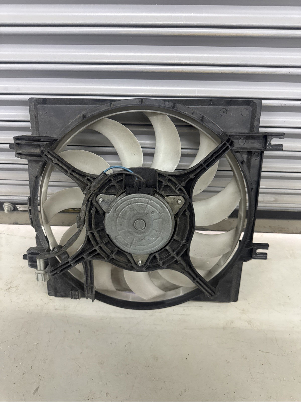 08 SUBARU WRX RADIATOR COOLING FAN MOTOR & SHROUD OEM B1400004 Right
