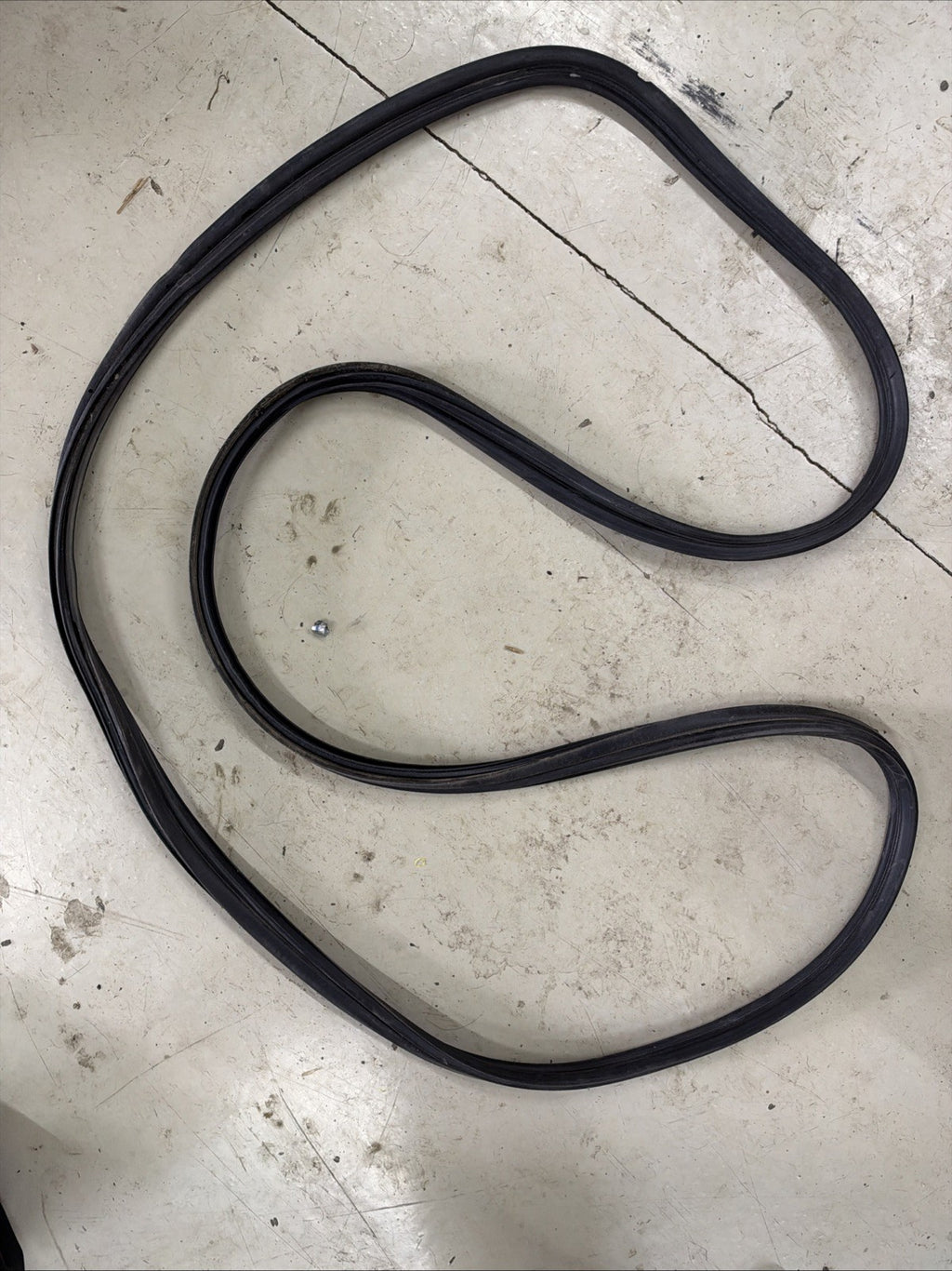 OEM 2006 Wagon Rear Trunk Lid Weatherstrip Seal Back Haxon Seal