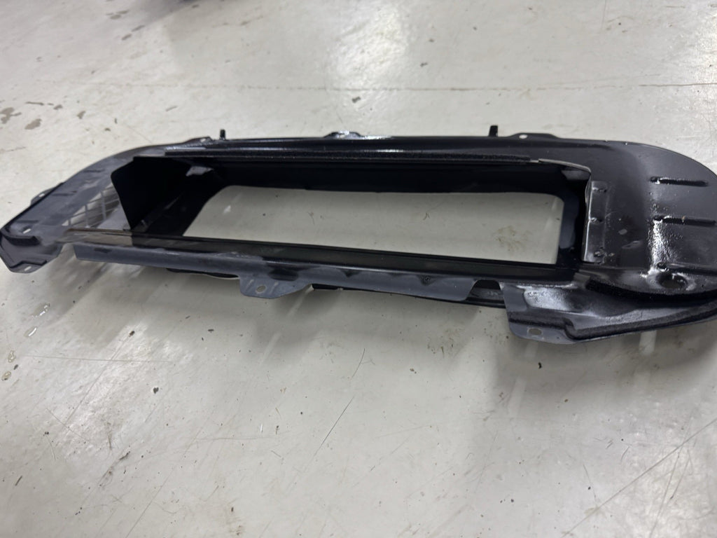 02-03 OEM SUBARU WRX LOWER HOOD SCOOP DUCT SPLITTER vent  90817FE030