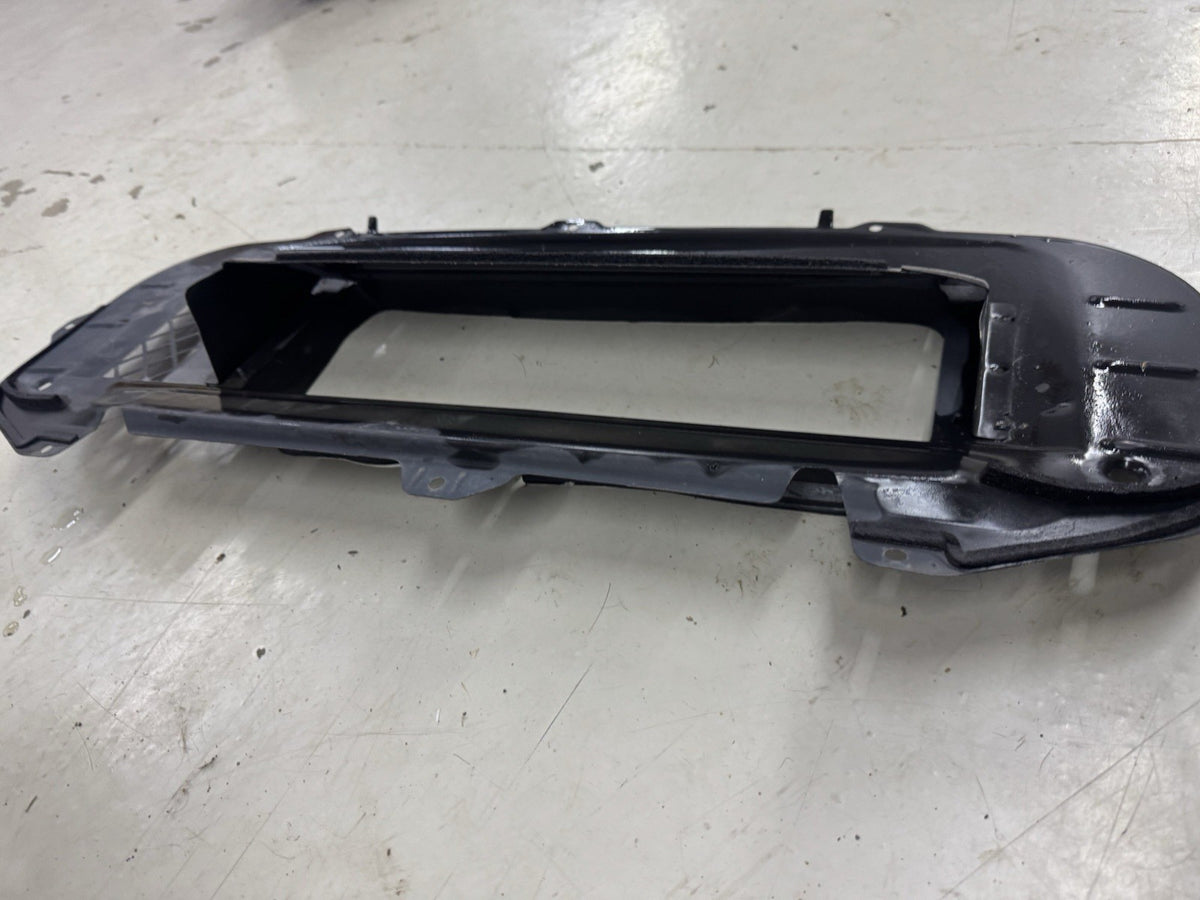 02-03 OEM SUBARU WRX LOWER HOOD SCOOP DUCT SPLITTER vent  90817FE030