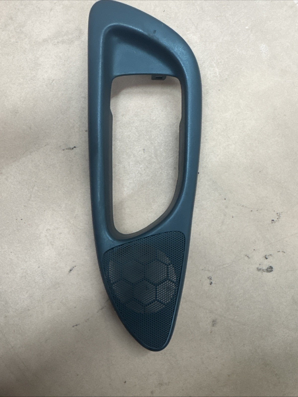 2005--07 SUBARU WRX STI OEM RH RIGHT FRONT  DOOR HANDLE TRIM BEZEL