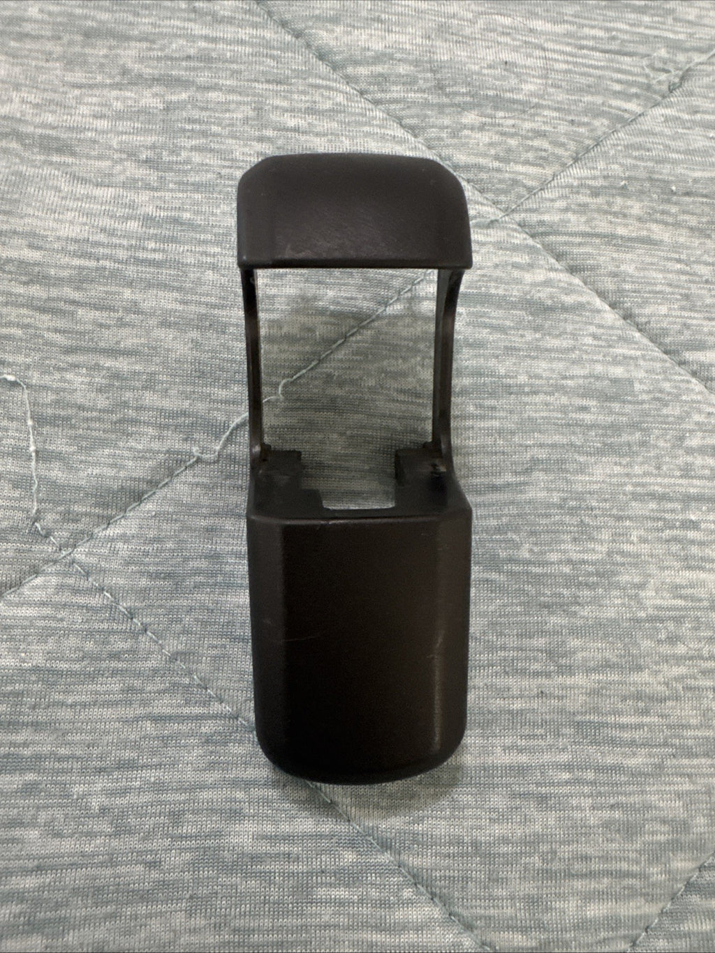 f4211 Interior Infiniti FX35 Trim F42115  PP/PE Seat Belt Guide Trim Cover
