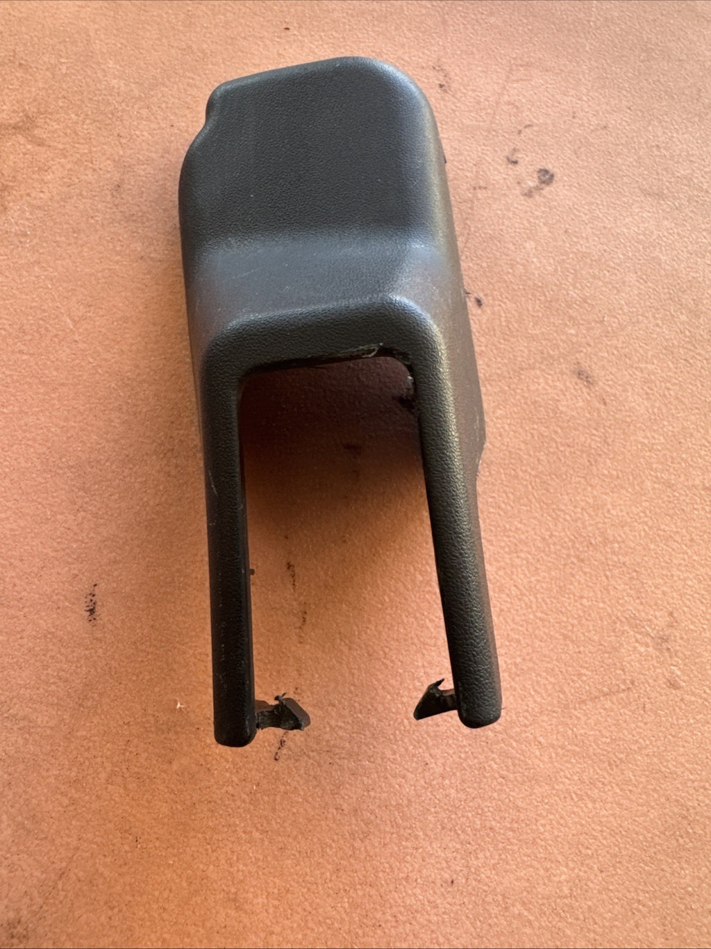 04-07 Subaru WRX Seat Rail Cover Trim 64115FE260 04-2007 Right Side