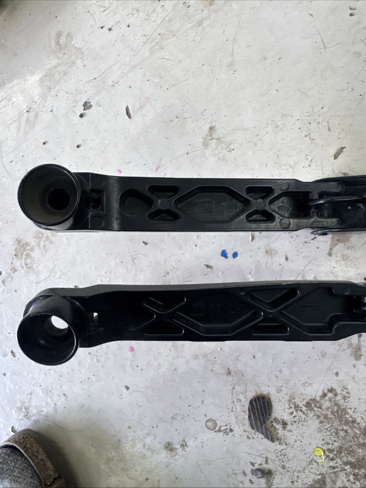 18 Subaru WRX STI Front  Set Metal Wiper Arms Set RH LH OEM