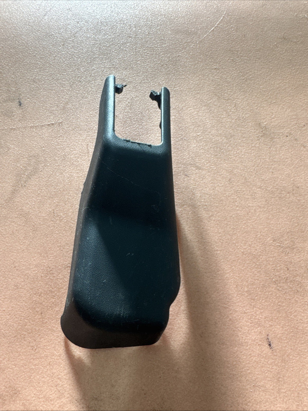 04-07 Subaru WRX Seat Rail Cover Trim 64115FE260 04-2007 Right Side