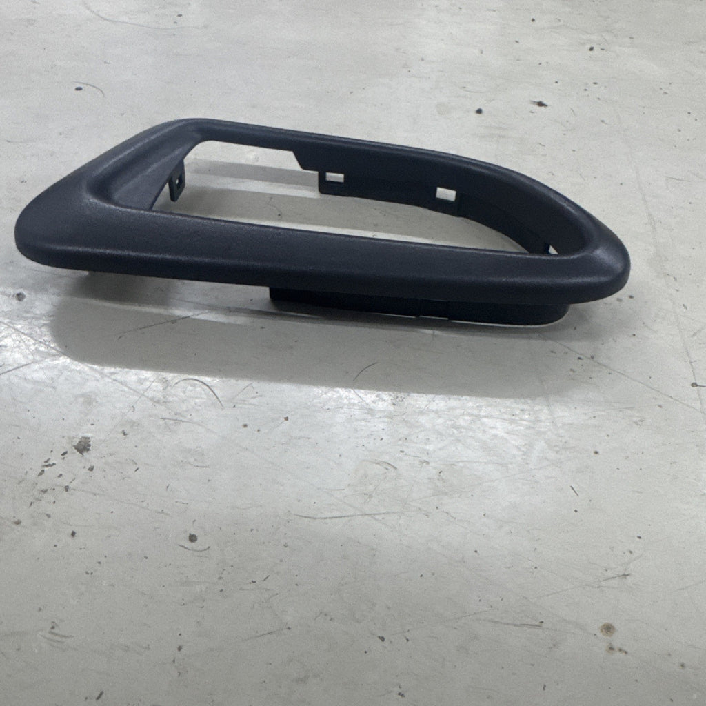 2005-2007 Subaru Impreza WRX STI Passenger Rear Door Handle Trim RH Right 05-07