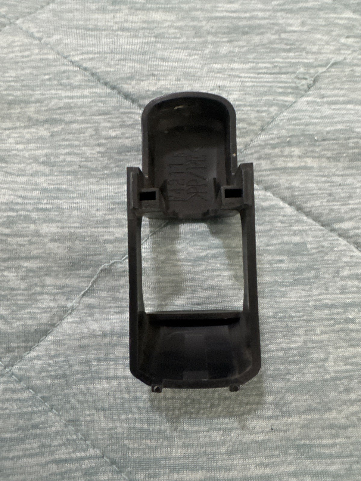 f4211 Interior Infiniti FX35 Trim F42115  PP/PE Seat Belt Guide Trim Cover