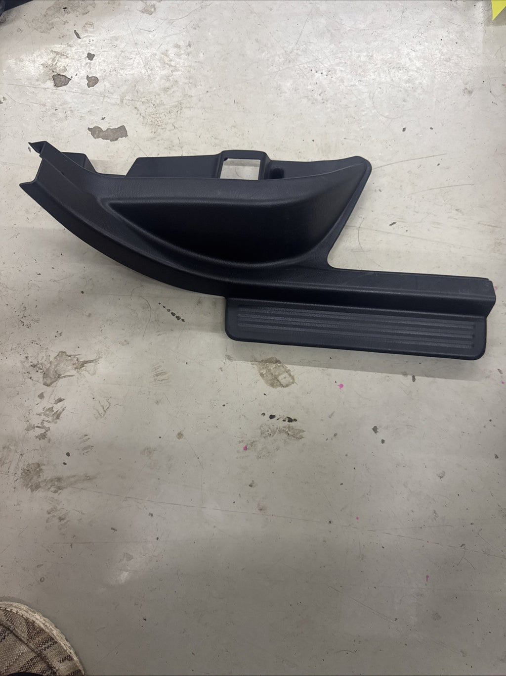 2002-2007 Subaru Impreza WRX STI RH Rear Door Sill Trim OEM 94061FE000