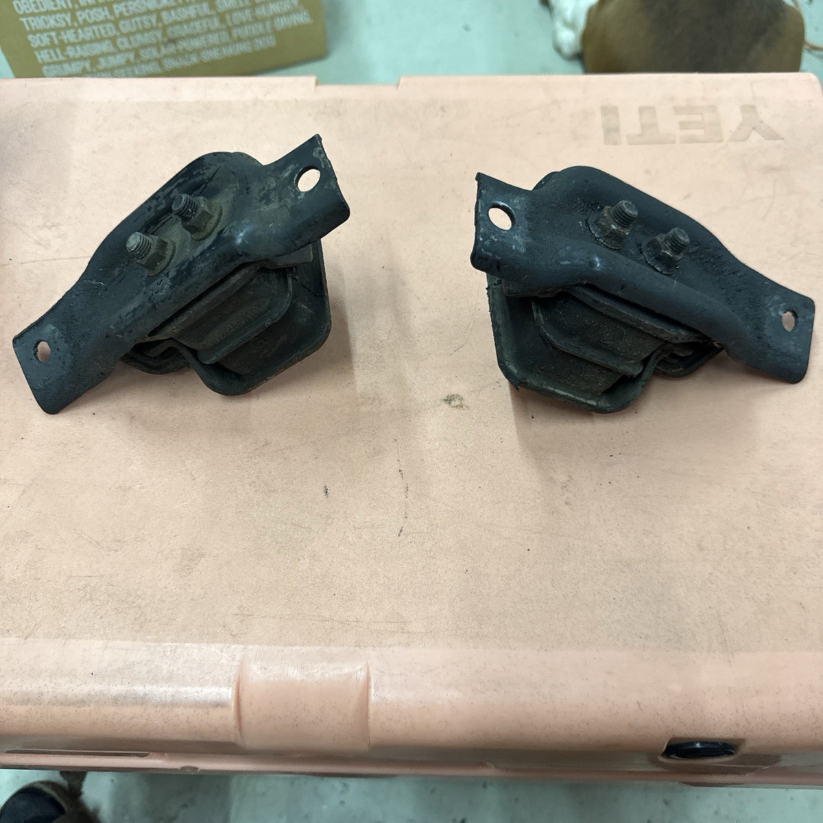 Front Left & Right Motor Mount 2PCS Subaru Impreza/ Legacy/ Baja/ Forester OEM