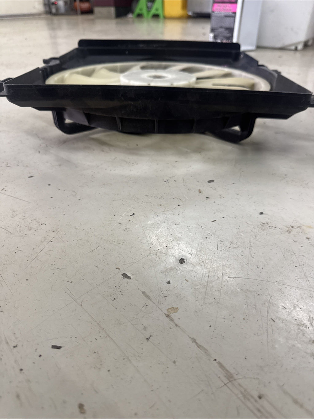 2008 SUBARU WRX RADIATOR COOLING FAN MOTOR & SHROUD OEM B1400004 Right