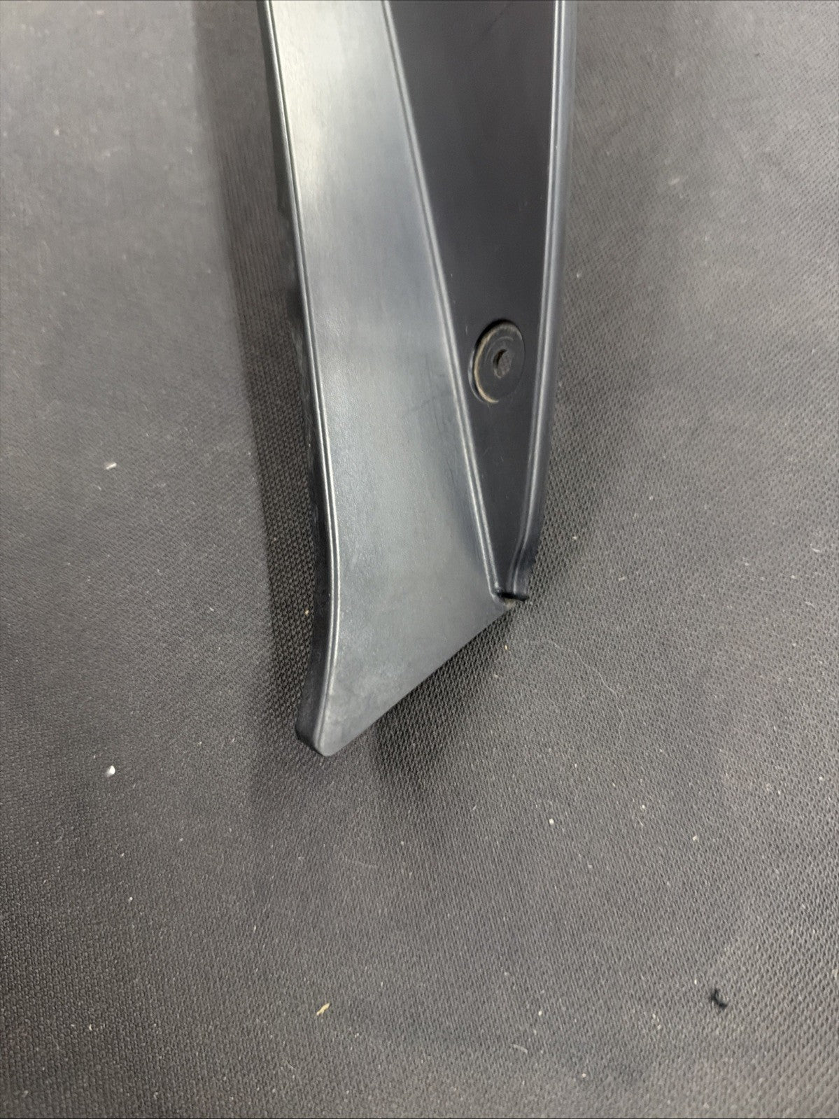 2006 SUBARU WRX WAGON PASSENGER RIGHT TAIL LIGHT FINISHER TRIM 26064