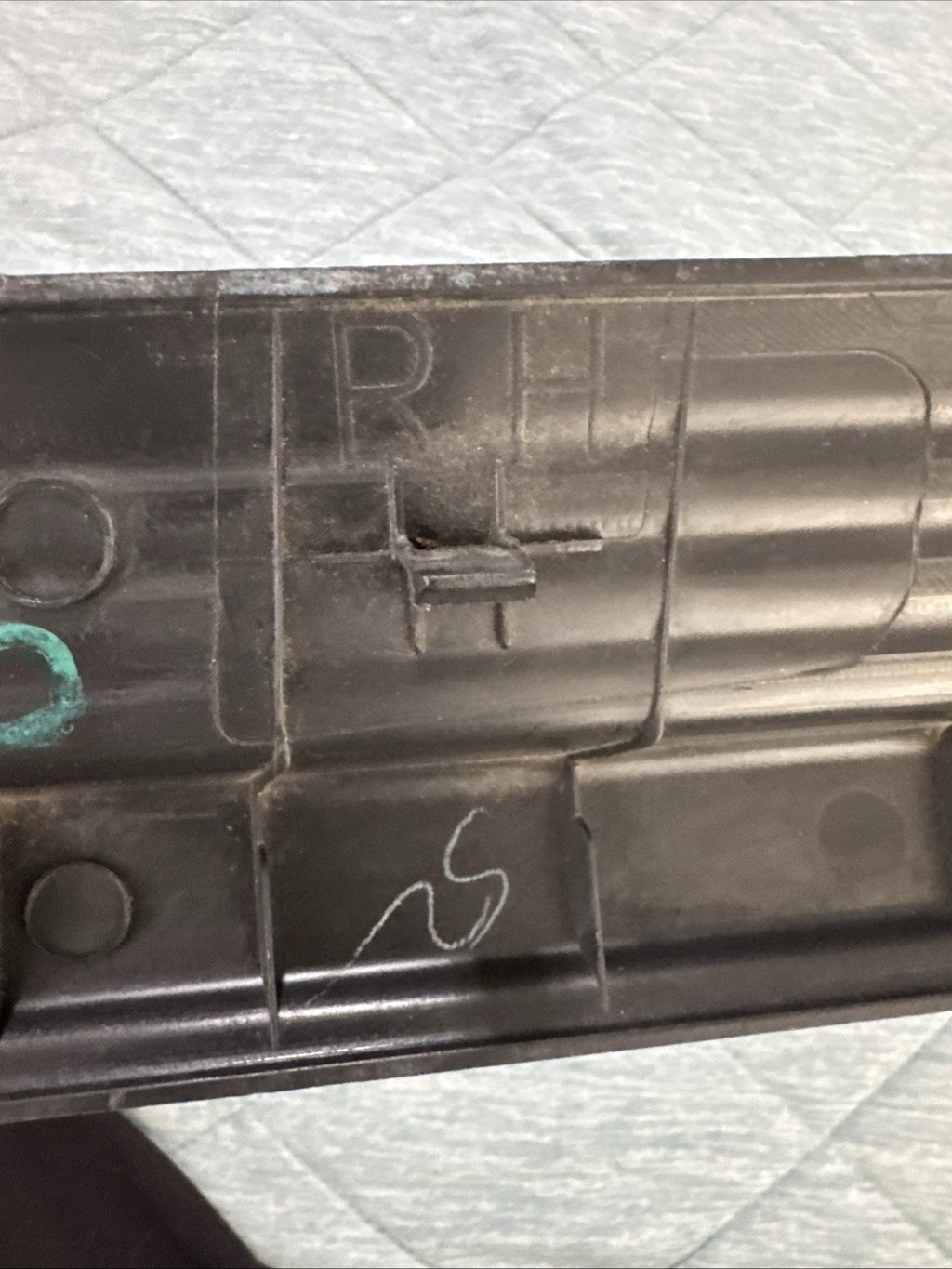 02-2007 Subaru Impreza WRX RH Front Door Sill Trim OEM 94060FE000