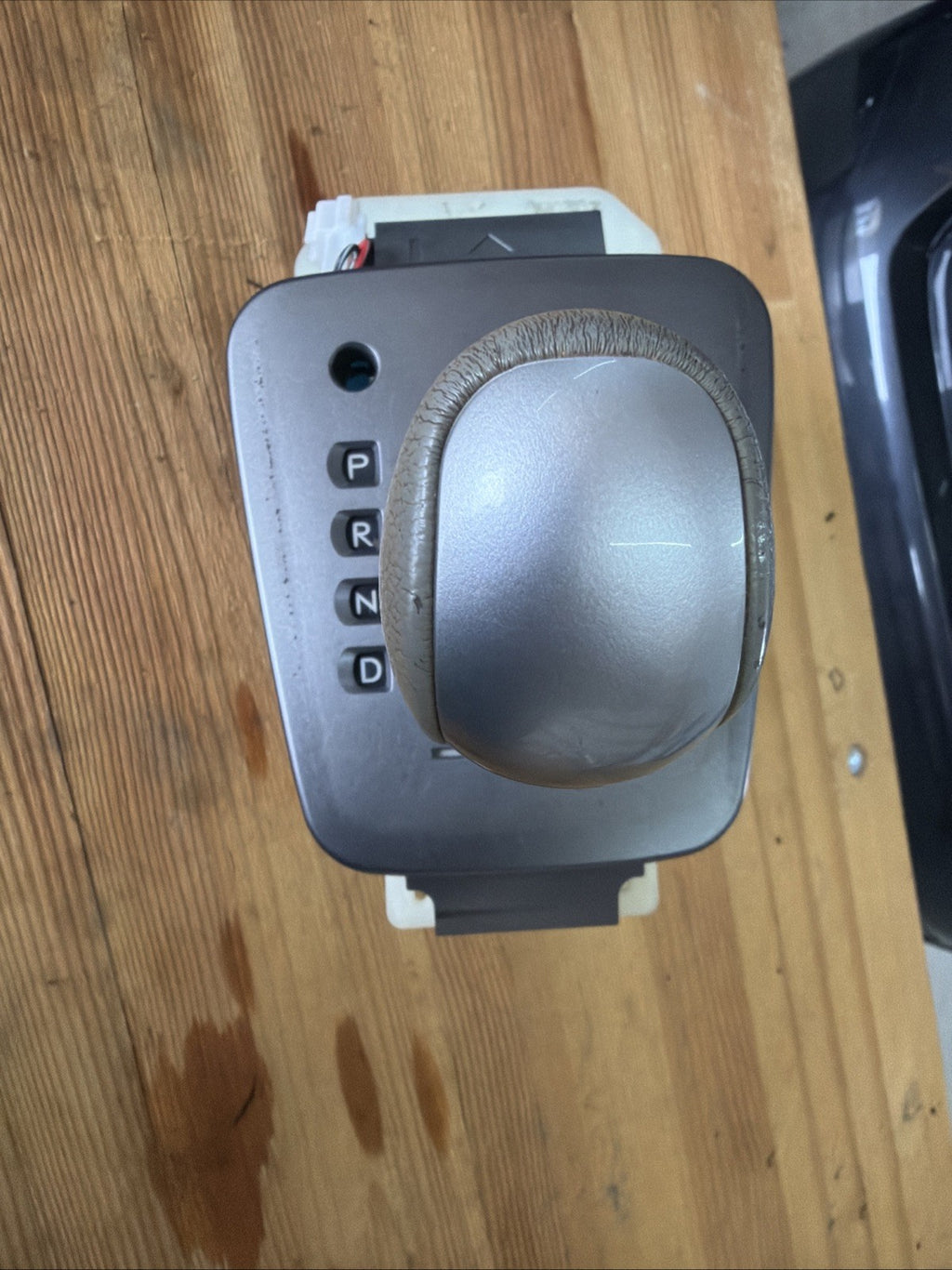 2009-2013 SUBARU FORESTER Automatic Floor Gear Shift Shifter Assembly