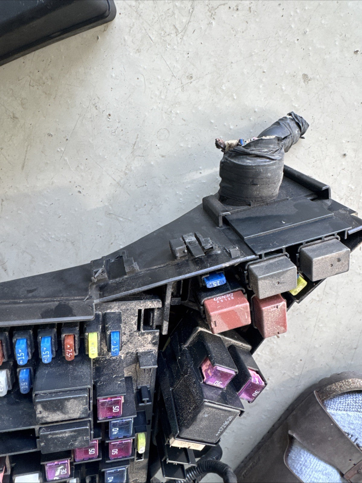 Subaru WRX Engine Fuse Box OEM 15