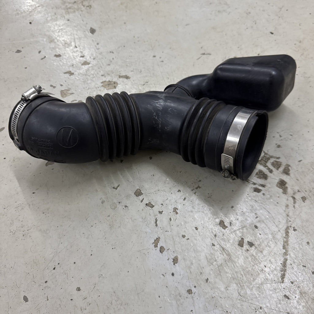 Subaru Legacy Air Tube/Resonator 1492184. 06