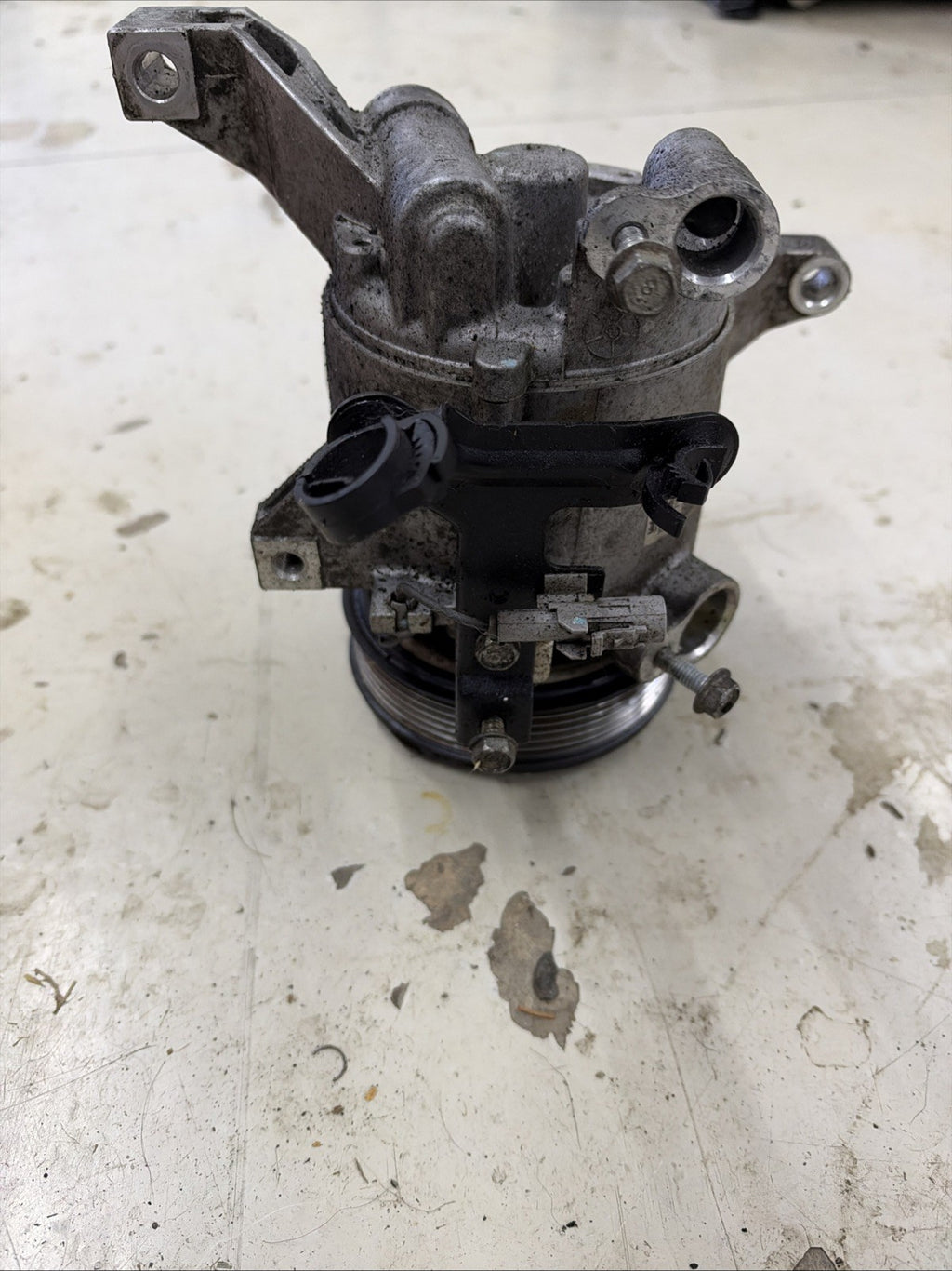 2015-2021 Subaru WRX 2.0L OEM A/C Air Conditioning Compressor 73111VA001