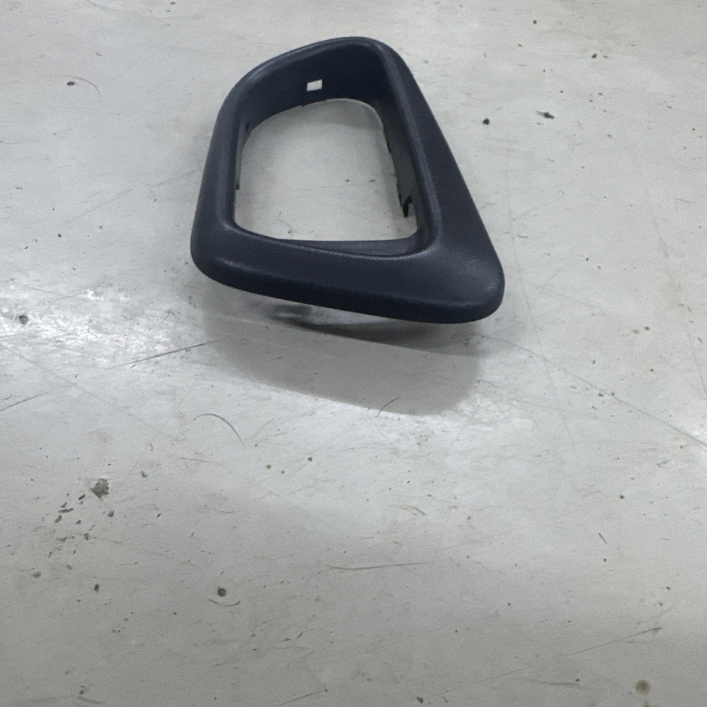 2005-2007 Subaru Impreza WRX STI Passenger Rear Door Handle Trim RH Right 05-07