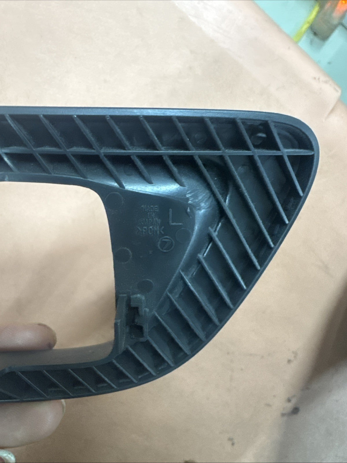 SUBARU 05-2007  Impreza WRX STI Left Door Inner Pull Hand Bezel Cover