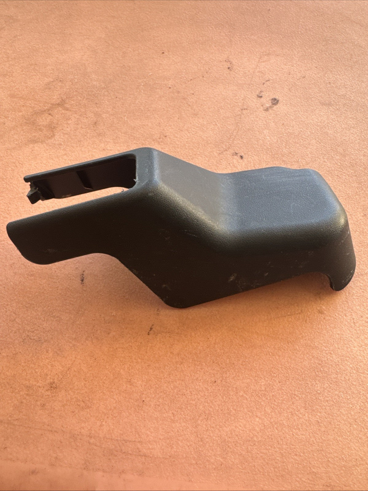 04-07 Subaru WRX Seat Rail Cover Trim 64115FE260 04-2007 Right Side