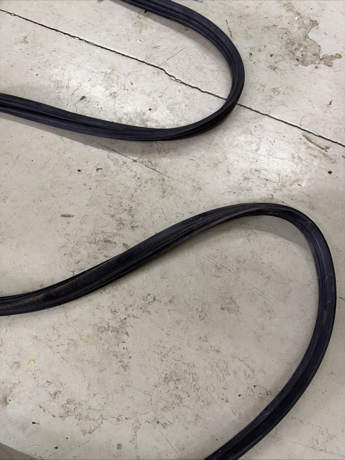 OEM 2006 Wagon Rear Trunk Lid Weatherstrip Seal Back Haxon Seal
