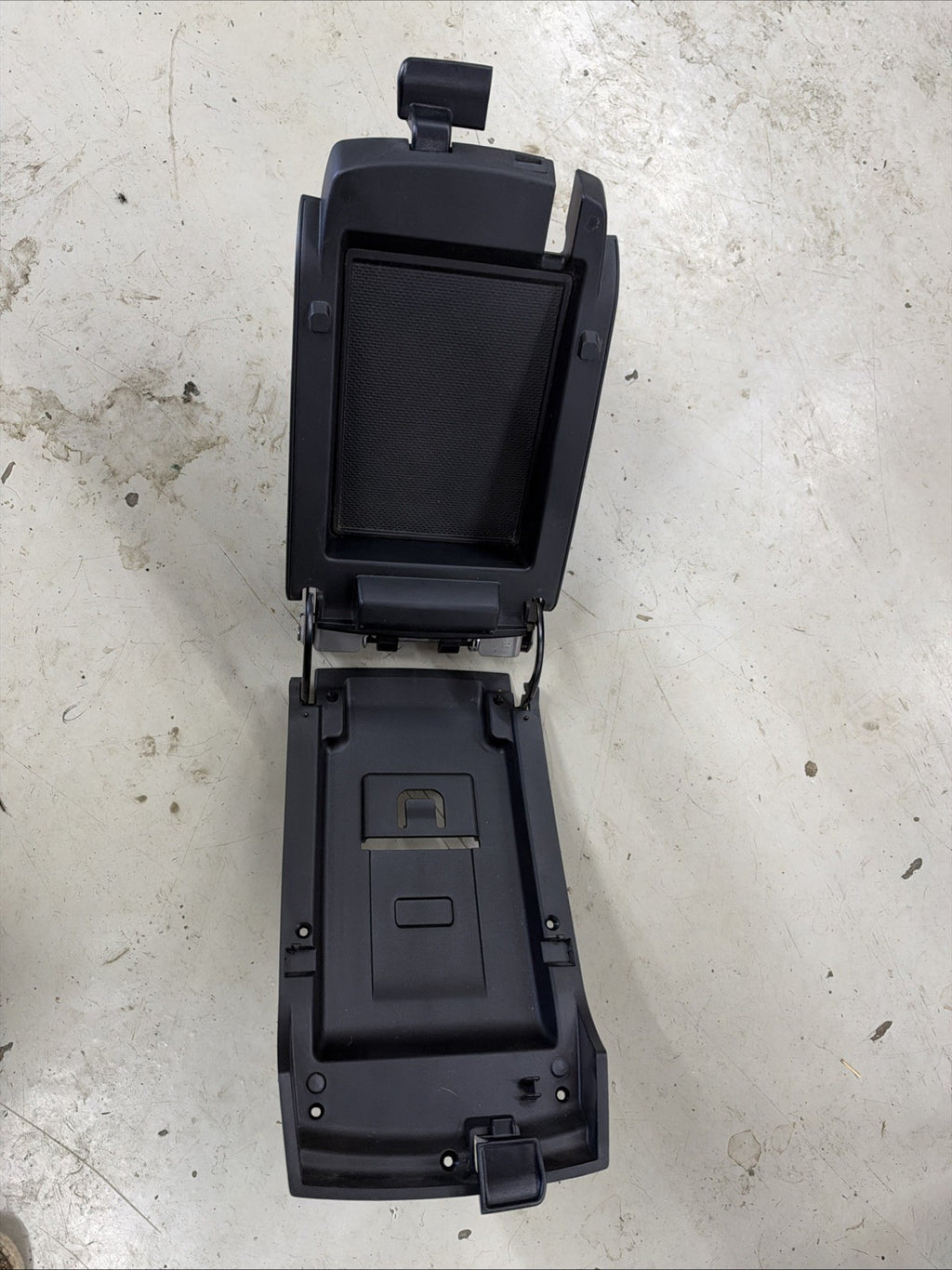 Subaru Center Console Upper Lower Lid Trays 92116AJ010 Black Lid UPR INNER