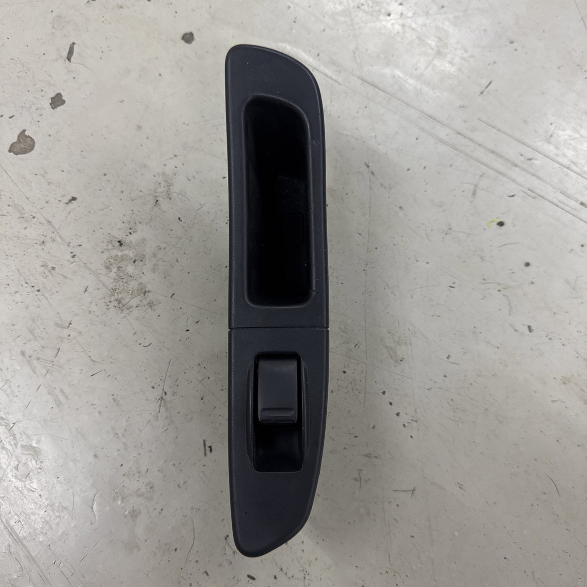 SUBARU IMPREZA WRX & STI REAR Right Side WINDOW SWITCH TRIM 05-07