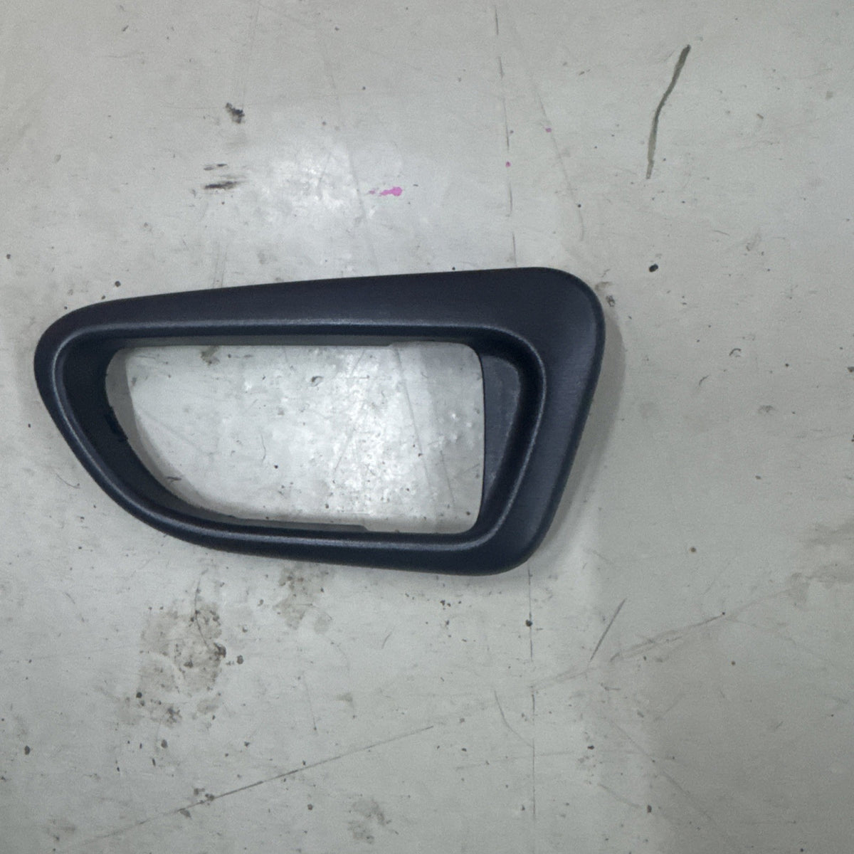 2005-2007 Subaru Impreza WRX STI Passenger Rear Door Handle Trim RH Right 05-07