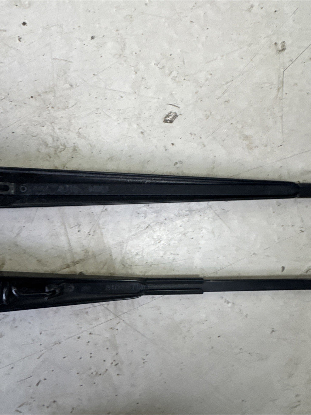 18 Subaru WRX STI Front  Set Metal Wiper Arms Set RH LH OEM