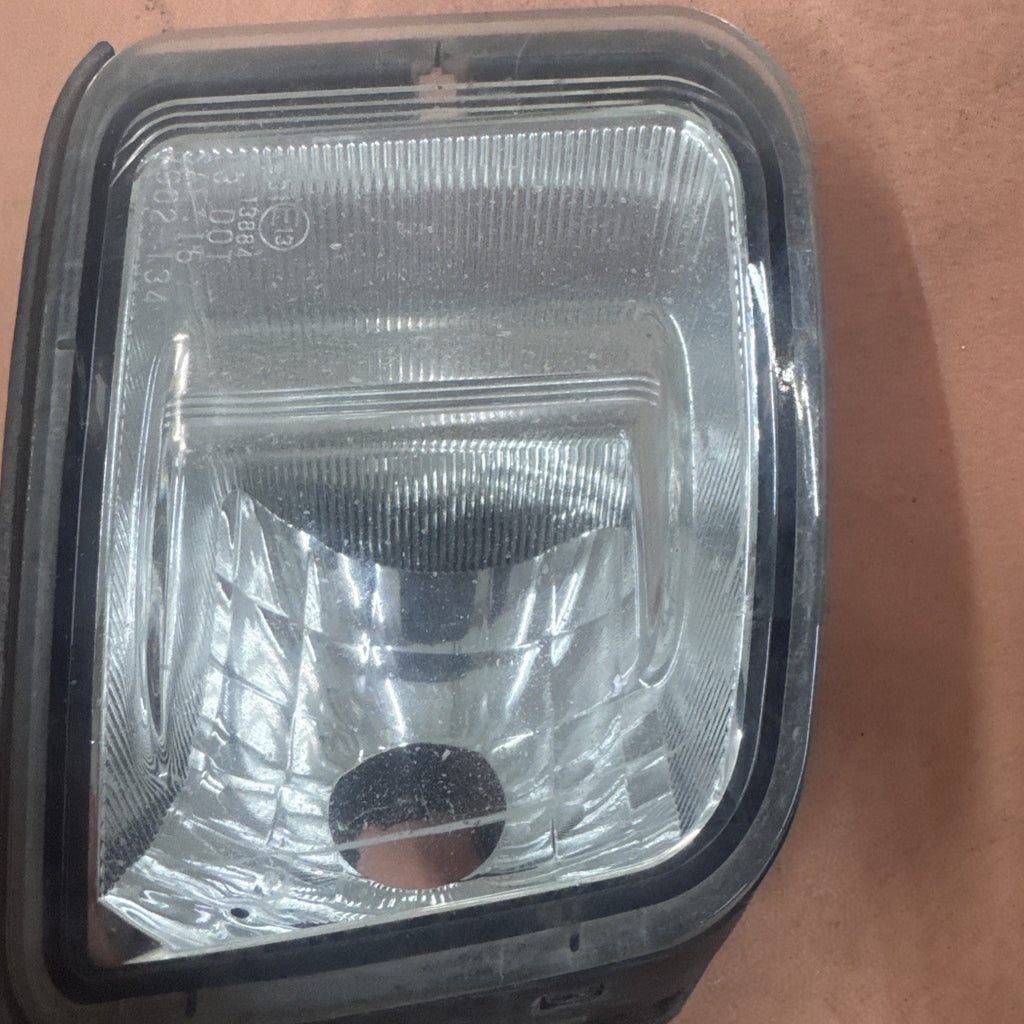 2014-15 SUBARU FORESTER  DRIVER SIDE FOG LIGHT FOGLAMP LEFT VC02-134