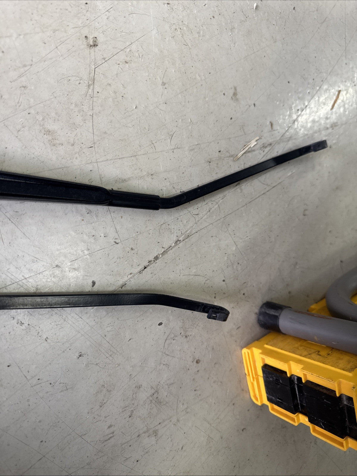 18 Subaru WRX STI Front  Set Metal Wiper Arms Set RH LH OEM