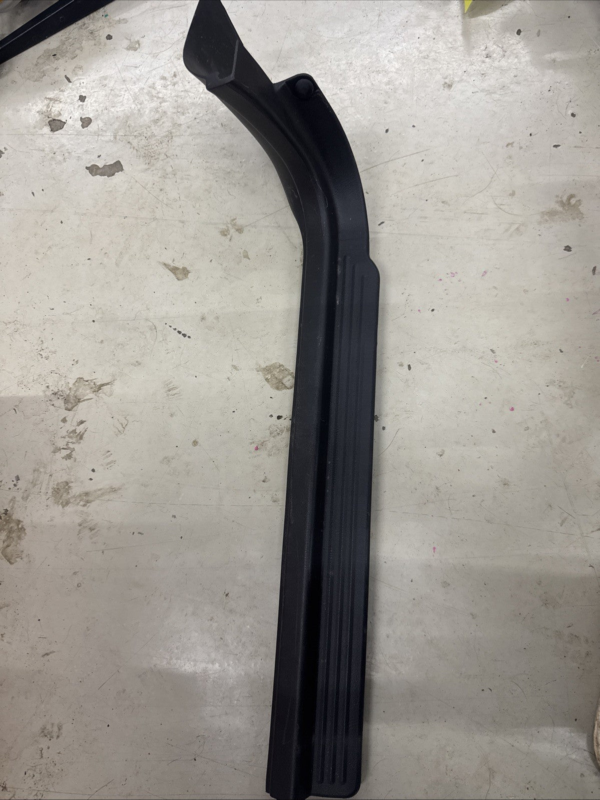 02-07 Subaru Impreza WRX RH Front Door Sill Trim OEM 94060FE000