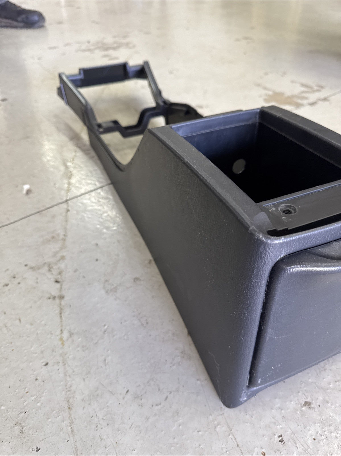 05-07 Subaru Impreza WRX STI Black Center Console Rest Trim Middle