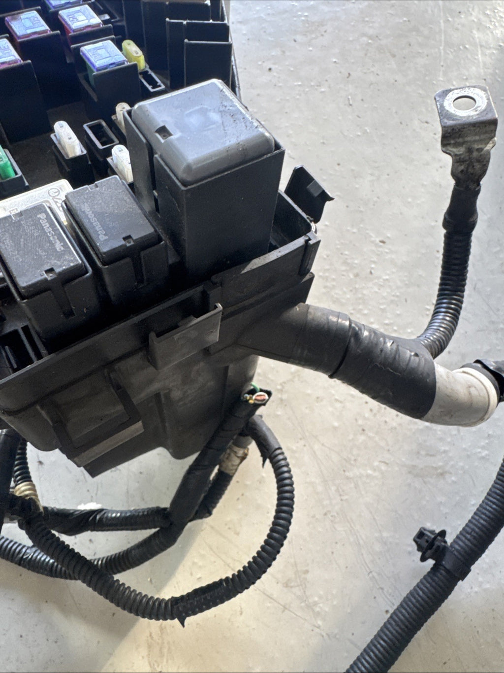 Subaru WRX Engine Fuse Box OEM 15
