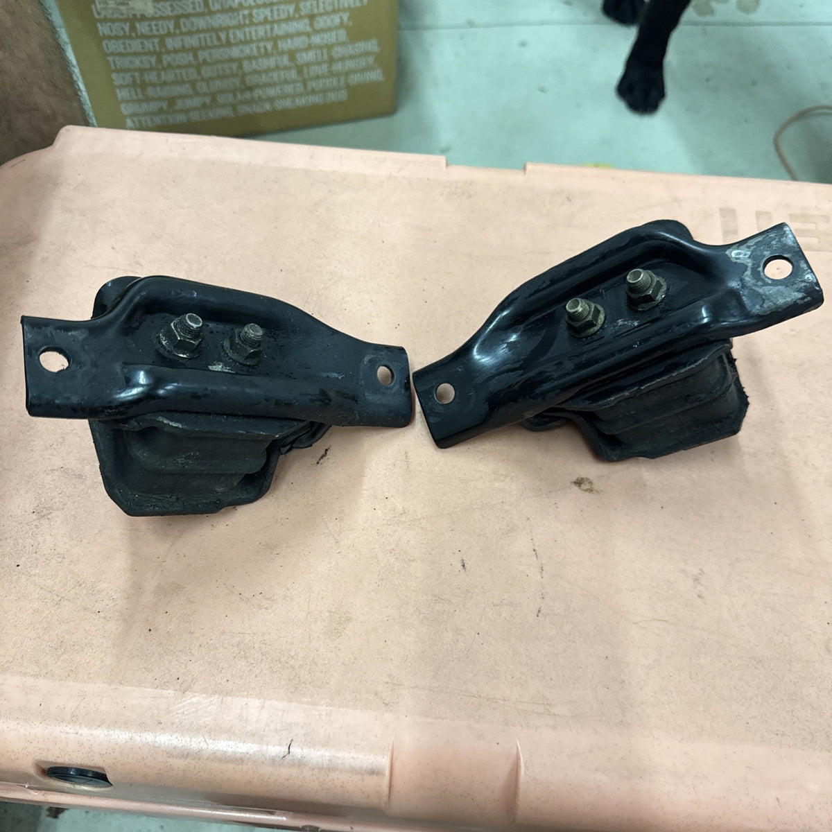 Left & Right Motor Mount 2PCS Subaru Impreza/ Legacy/ Baja/ Forester OEM