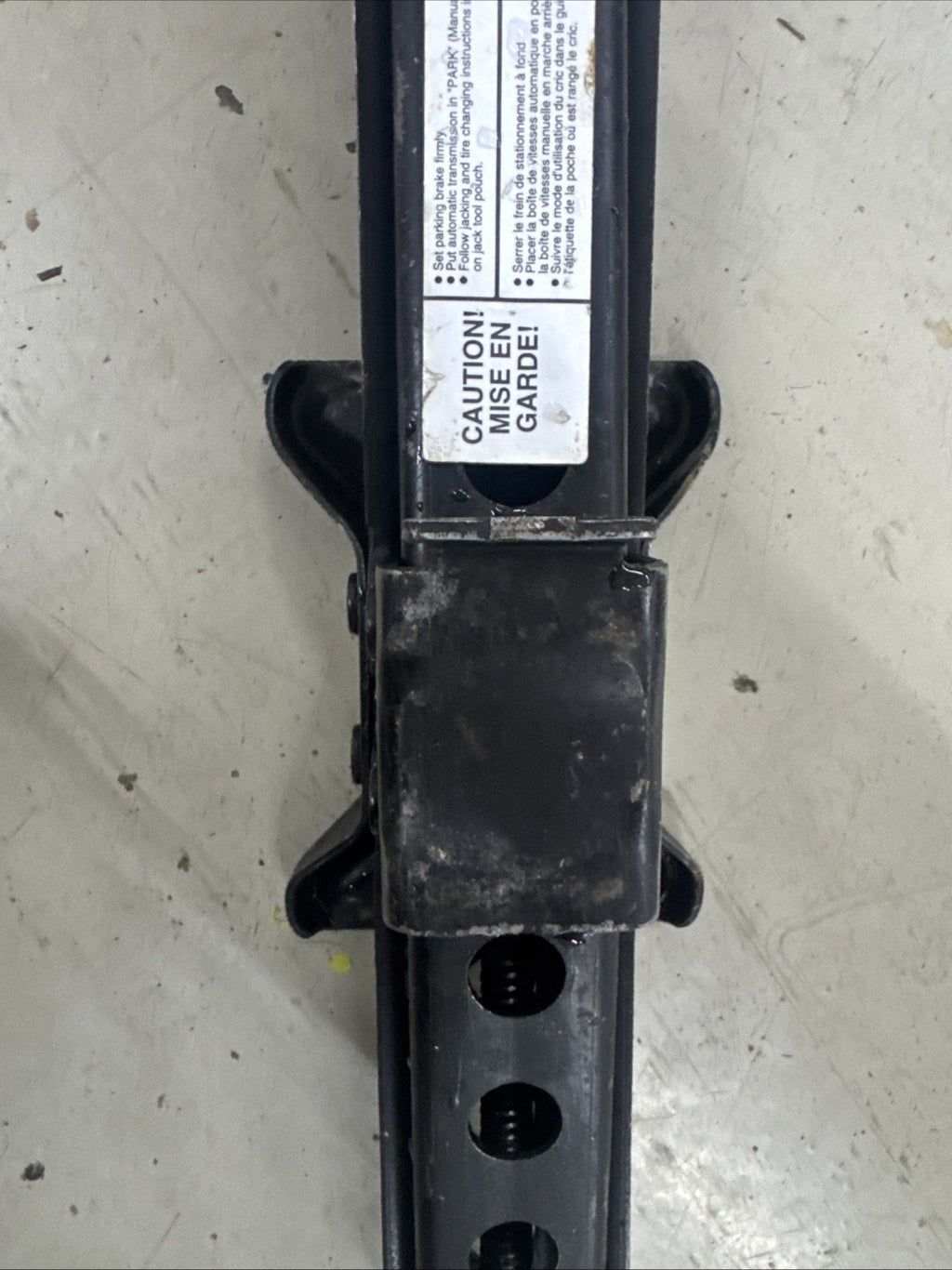 Spare Tire Scissor Jack 52019921  OEM Factory 86364D Lug wrench tool Jack Set