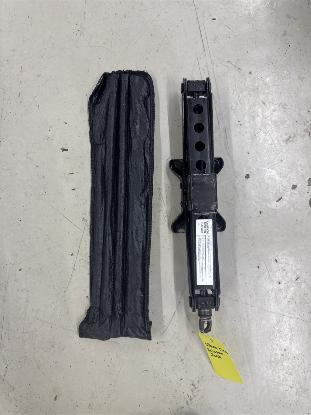 Spare Tire Scissor Jack 52019921  OEM Factory 86364D Lug wrench tool Jack Set