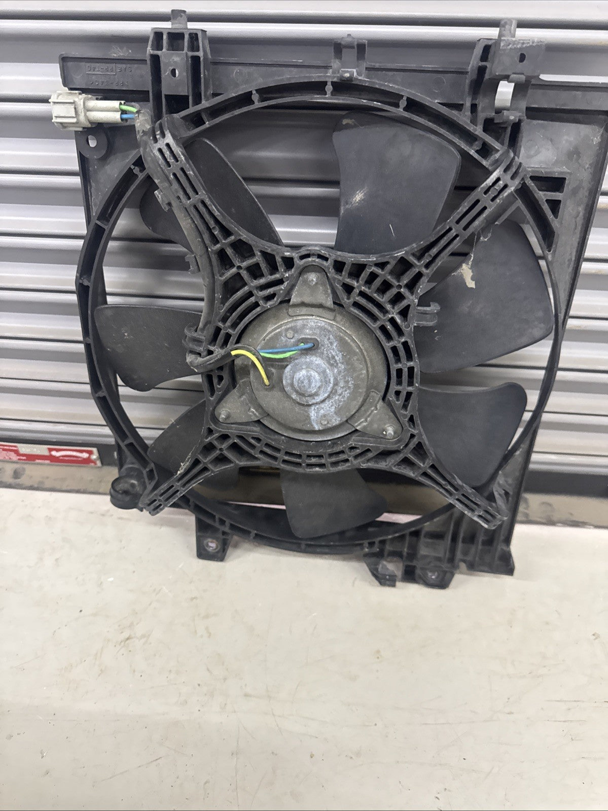 SUBARU WRX RADIATOR COOLING FAN MOTOR & SHROUD OEM B1400004 Left 2004-2007