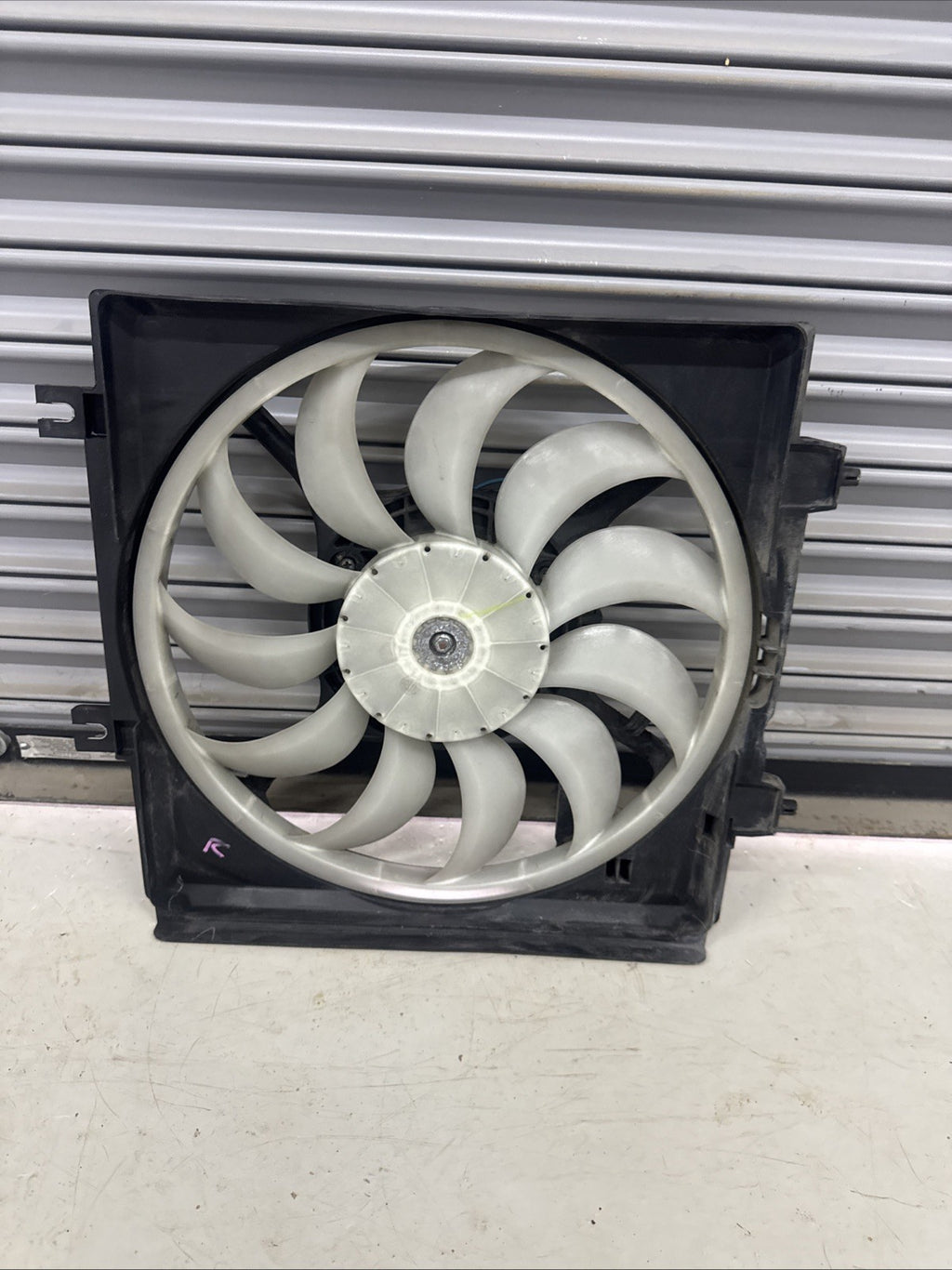 08 SUBARU WRX RADIATOR COOLING FAN MOTOR & SHROUD OEM B1400004 Right