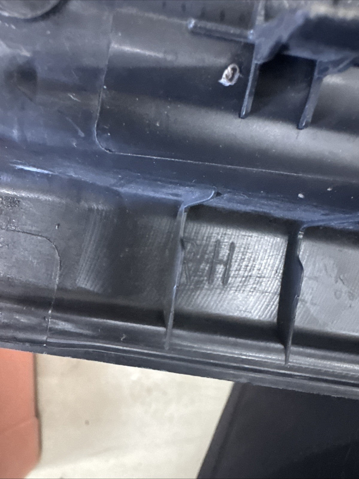 02-07 Subaru Impreza WRX RH Front Door Sill Trim OEM 94060FE000