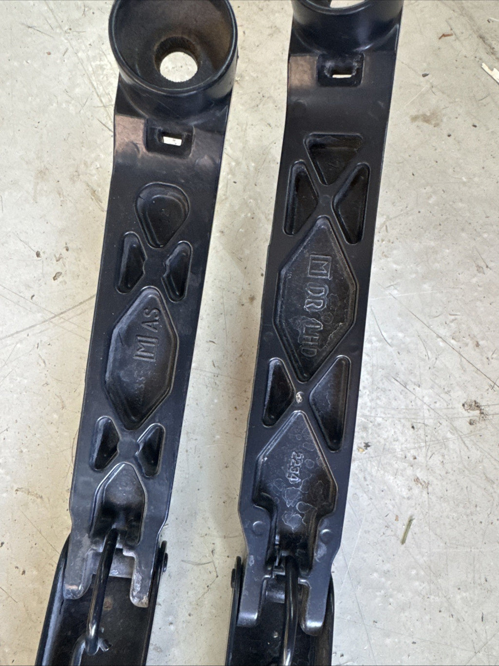 2018 Subaru WRX STI Front OEM  Wiper Arms Set Metal Black