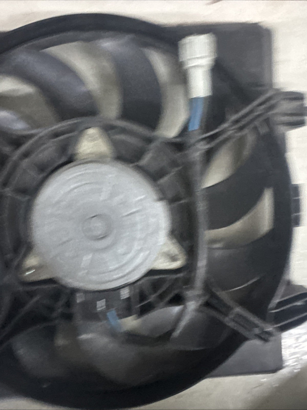 SUBARU WRX RADIATOR COOLING FAN MOTOR & SHROUD OEM B1400004 Right 2004-2007