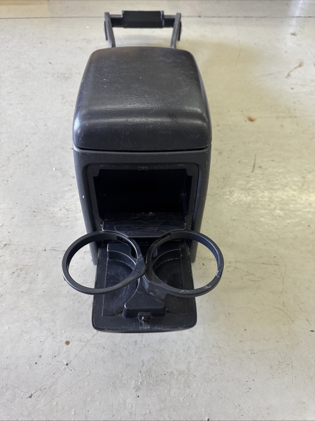2005-07 Subaru Impreza WRX STI Black Center Console Rest Trim Middle