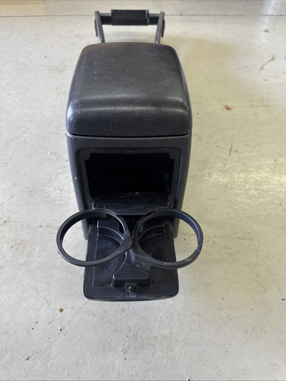 2005-07 Subaru Impreza WRX STI Black Center Console Rest Trim Middle