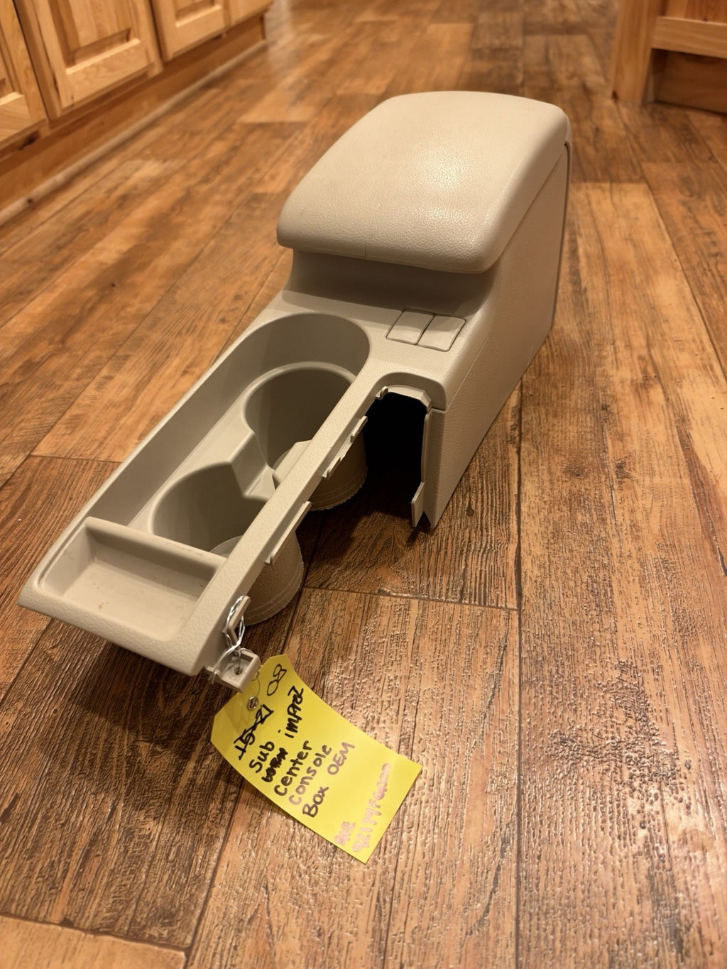 2008 SUBARU Impreza CENTER CONSOLE STORAGE COMPARTMENT BOX OEM 92174FG000 Beige