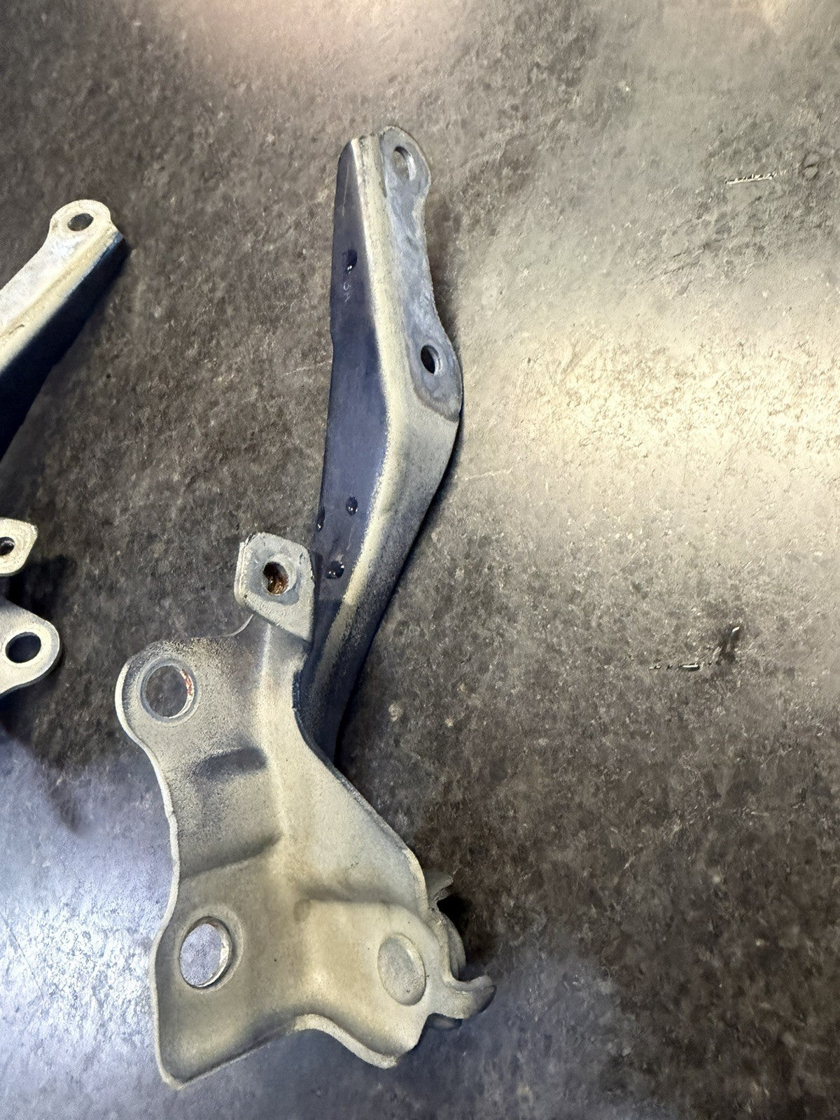 2010 - 2014 Subaru Legacy Outback Hood Hinges Pair Set of 2 57260AJ00A9P