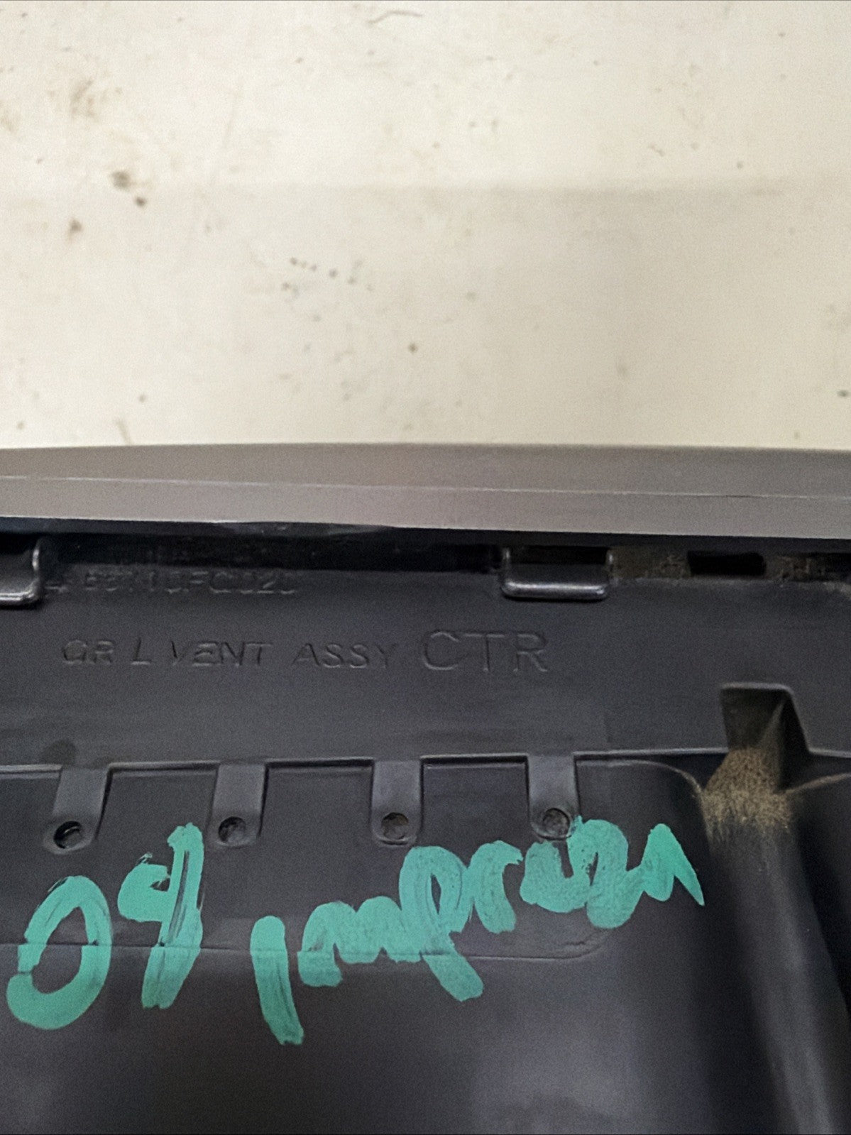 2008 Subaru Impreza  Dash Radio Trim Bezel Center Vent OEM 66110FG020 Assy CTR