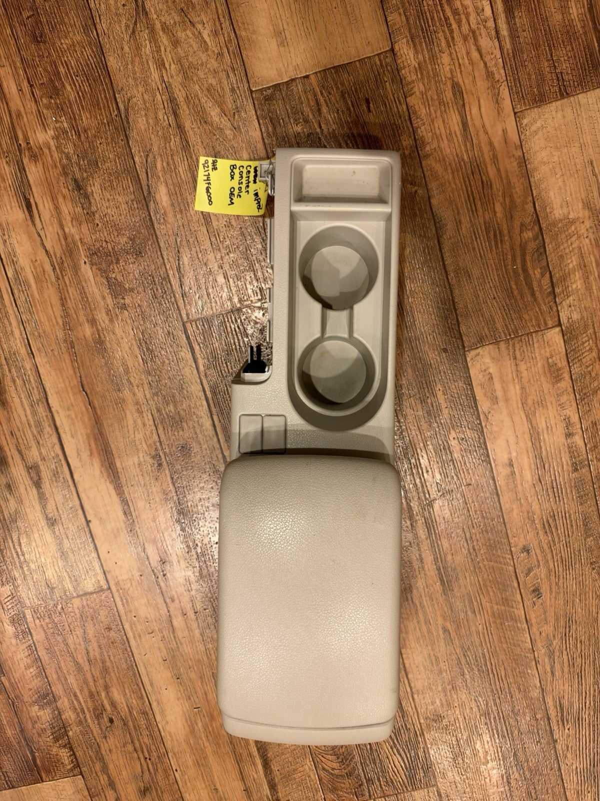 2008 SUBARU Impreza CENTER CONSOLE STORAGE COMPARTMENT BOX OEM 92174FG000 Beige