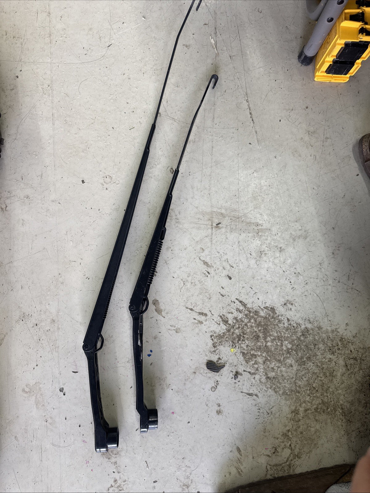 18 Subaru WRX STI Front  Set Metal Wiper Arms Set RH LH OEM